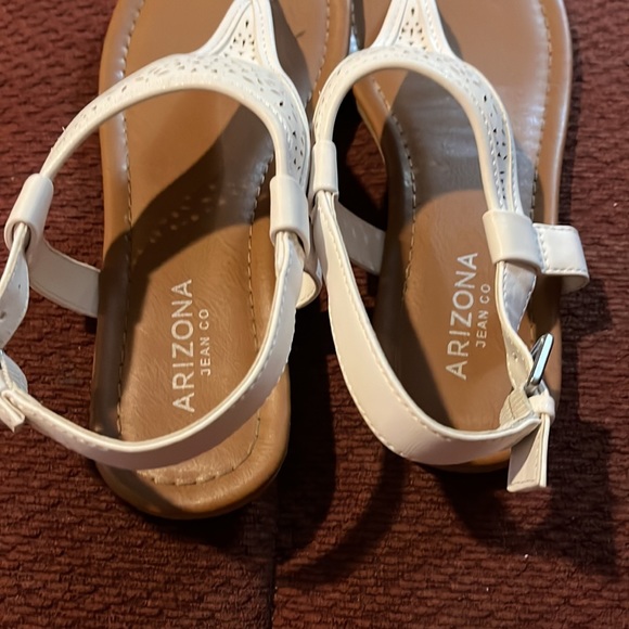 Arizona White Sandals Size 6 1/2 - Picture 4 of 6